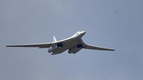 Российские Ту-160 совершили плановый полет над Балтийским морем