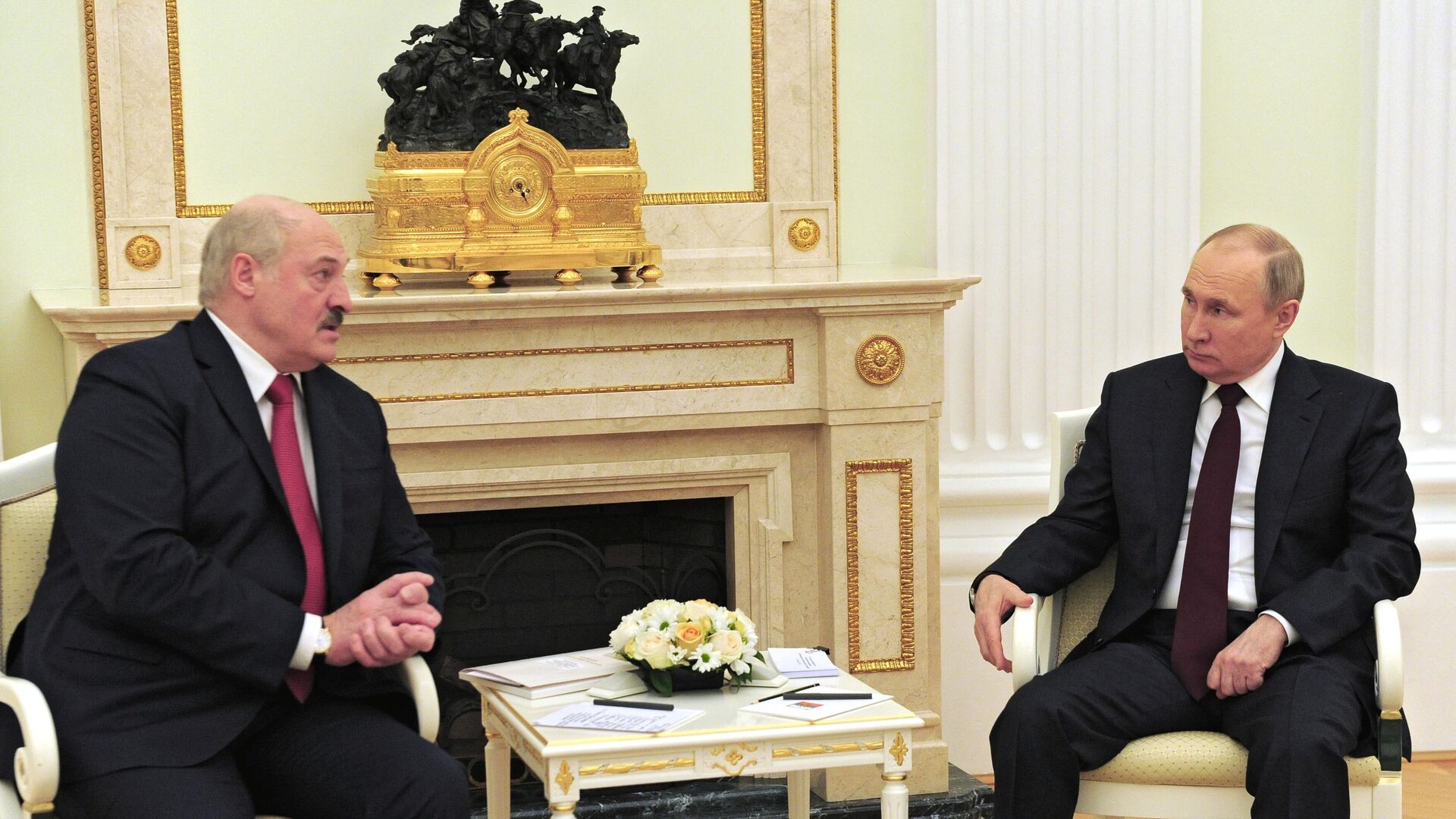 Путин и Лукашенко договорились о скорых личных контактах