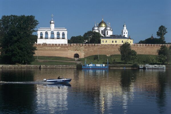 Новгородский кремль (Детинец) Новгородский кремль (Детинец)