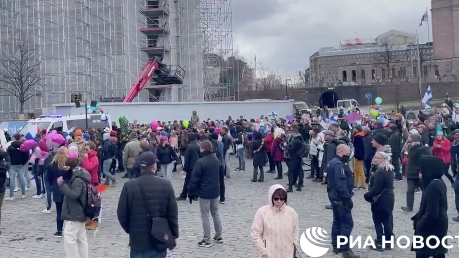 Забастовка в финляндии сейчас. Протесты в Финляндии. Митинги в Финляндии. Демонстрации в Хельсинки. Протесты в Хельсинки 20 октября 2022.