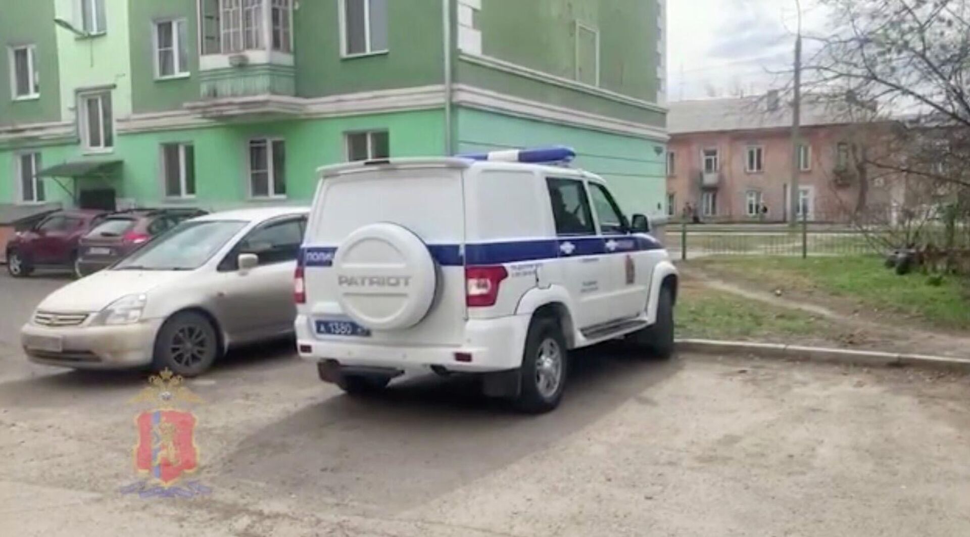 В Красноярске оперативники уголовного розыска задержали подозреваемого в совершении убийства двух человек. В Красноярске оперативники уголовного розыска задержали подозреваемого в совершении убийства двух человек. - РИА Новости, 1920, 07.05.2021