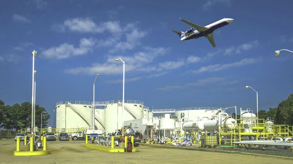 Топливные резервуары компании Colonial Pipeline в аэропорту города Шарлотт, США