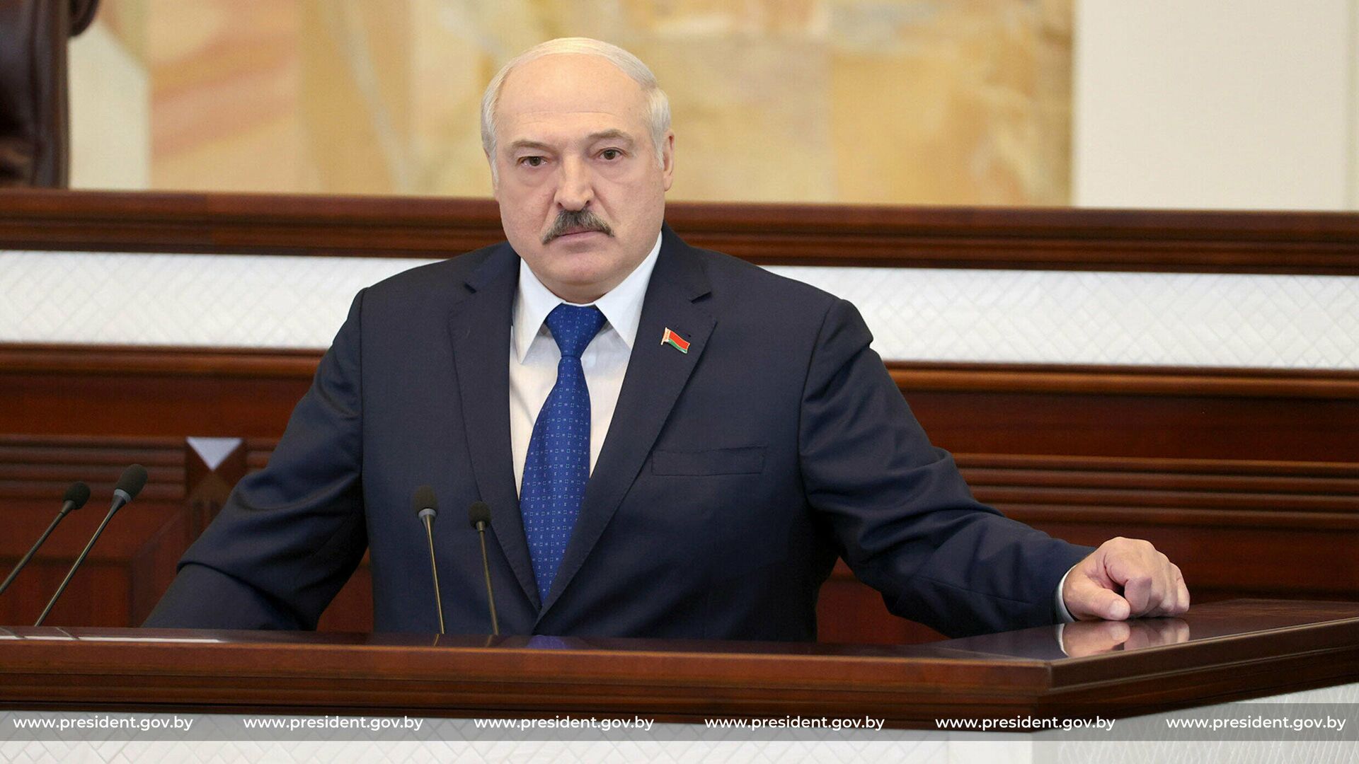 Президент Белоруссии Александр Лукашенко во время выступления в парламенте - РИА Новости, 1920, 19.06.2021