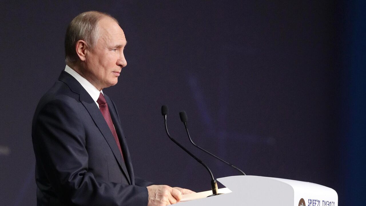 Путин рассказал, когда достроят "Северный поток — 2"