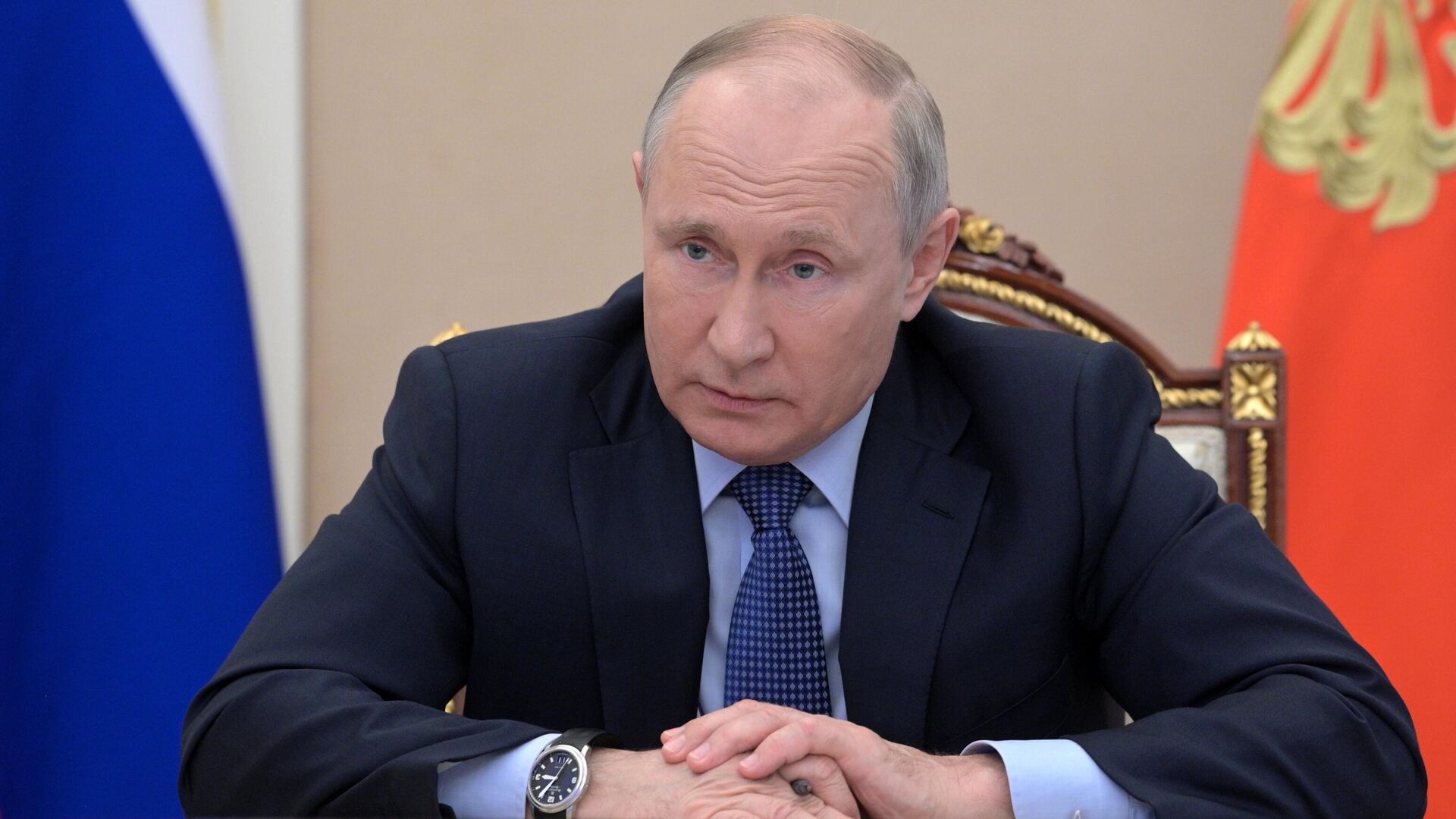 Президент РФ Владимир Путин проводит встречу в режиме видеоконференции с выпускниками IV потока программы развития кадрового управленческого резерва Высшей школы государственного управления Президент РФ Владимир Путин проводит встречу в режиме видеоконференции с выпускниками IV потока программы развития кадрового управленческого резерва Высшей школы государственного управления - РИА Новости, 1920, 18.06.2021