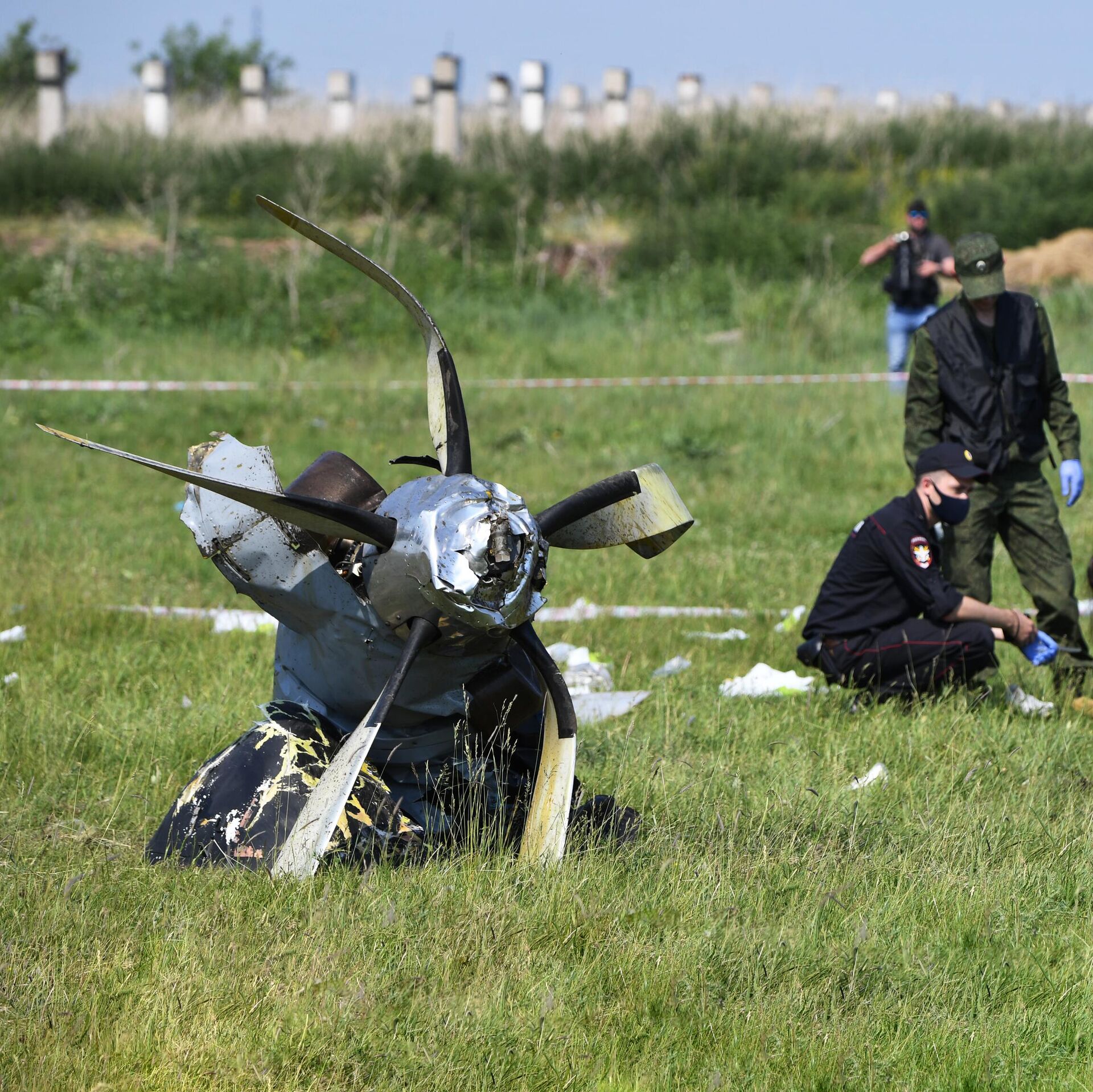 Фото погибших самолета. Катастрофа l-410 в Кемеровской области. Катастрофа в Танае л-410.