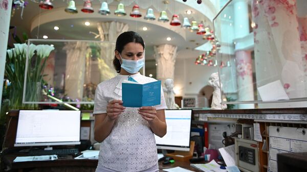 Туристы в Сочи начали проходить вакцинацию по новым правилам