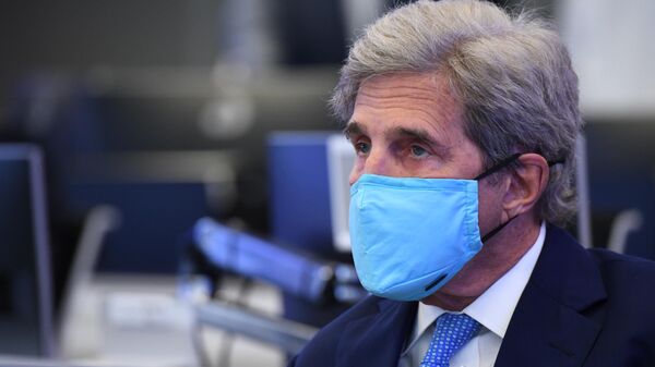 США пока не планируют вводить углеродный налог, заявил Керри