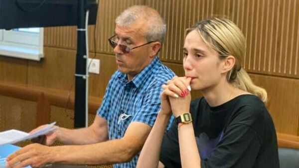 Сбившая детей в Москве девушка вновь расплакалась во время суда