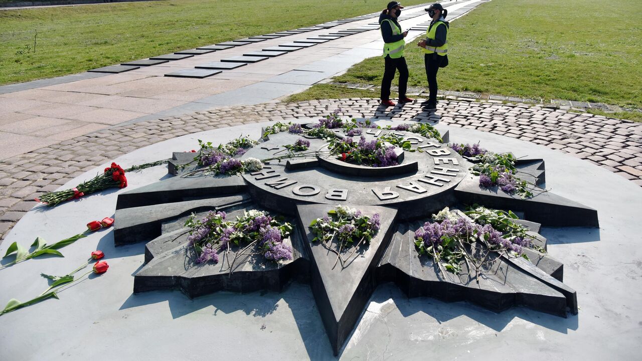 МИД направил Киеву ноту из-за планов уничтожить часть мемориала во Львове
