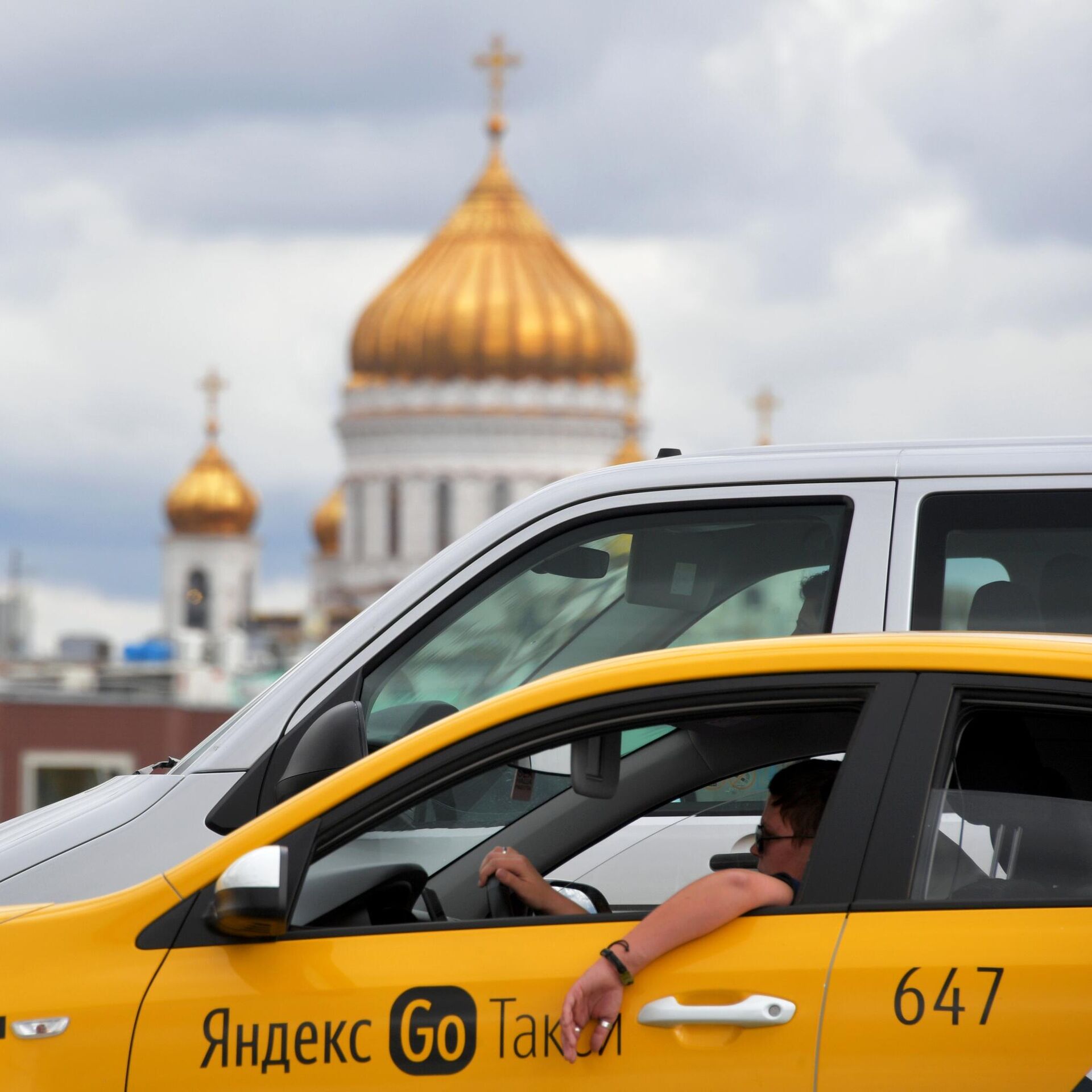 Передать через такси. Агрегатор такси. Новости такси. Агрегаторы такси в Москве.