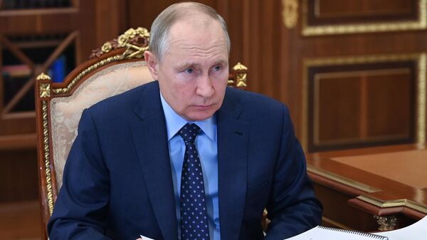 Путин поддержал расчистку взорвавшихся военных складов в Ульяновске