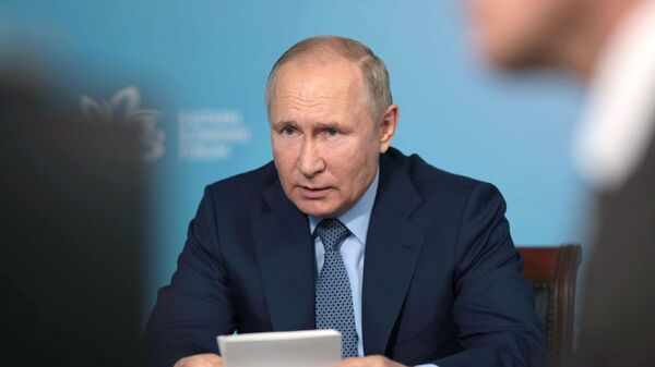 Путин выступит на пленарной сессии ВЭФ