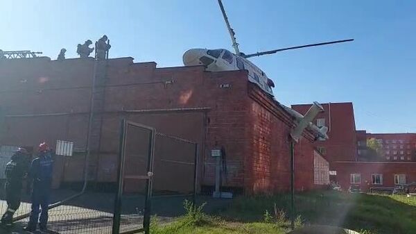 Вертолет санавиации совершил жесткую посадку в Ижевске