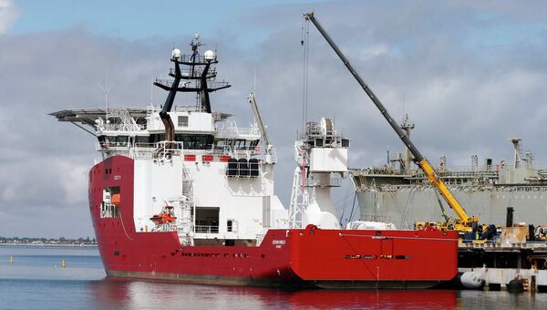 Австралийский корабль Ocean Shield, направленный на поиски черных ящиков пропавшего малайзийского самолета Австралийский корабль Ocean Shield, направленный на поиски черных ящиков пропавшего малайзийского самолета