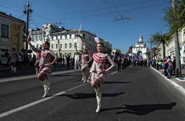 Первомайские шествия в регионах России Первомайские шествия в регионах России