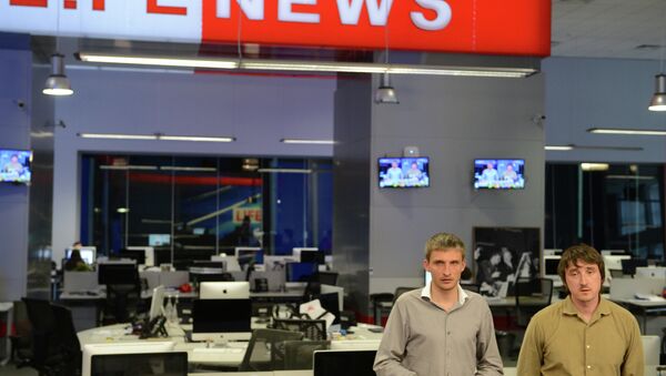 Репортеры LifeNews Олег Сидякин и Марат Сайченко после освобождения Репортеры LifeNews Олег Сидякин и Марат Сайченко после освобождения