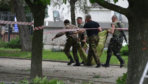 При авианалете ВВС Украины на обладминистрацию Луганска погибли пятеро При авианалете ВВС Украины на обладминистрацию Луганска погибли пятеро
