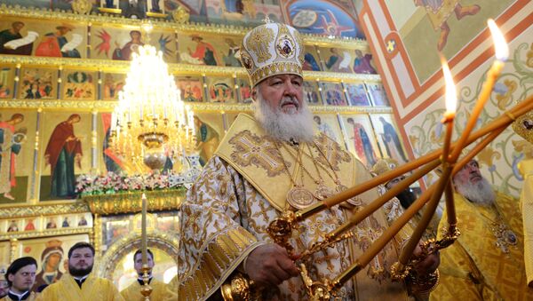 Патриарх совершает Божественную литургию в Софийско-Успенском соборе Тобольского Кремля Патриарх совершает Божественную литургию в Софийско-Успенском соборе Тобольского Кремля
