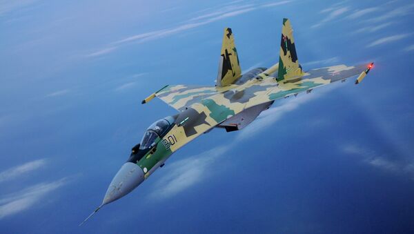 Российский многоцелевой истребитель СУ-35. Архивное фото Российский многоцелевой истребитель СУ-35. Архивное фото