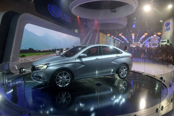 Презентация автомобиля Lada Vesta concept на Московском автосалоне Презентация автомобиля Lada Vesta concept на Московском автосалоне