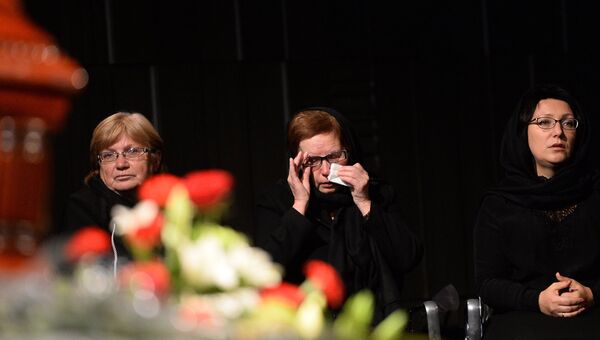 Мама Андрея Стенина Вера Николаевна на церемонии прощания Мама Андрея Стенина Вера Николаевна на церемонии прощания
