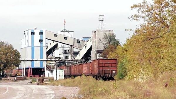 Под Донецком найдены захоронения мирных жителей. Архивное фото Под Донецком найдены захоронения мирных жителей. Архивное фото