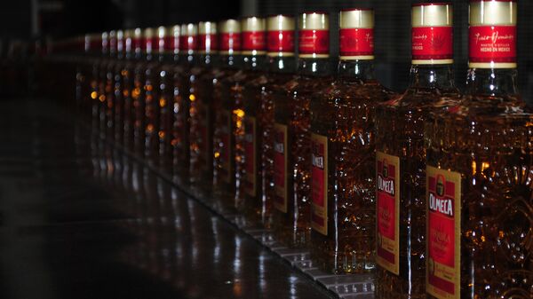 Конвейер завода по производству текилы Конвейер завода по производству текилы
