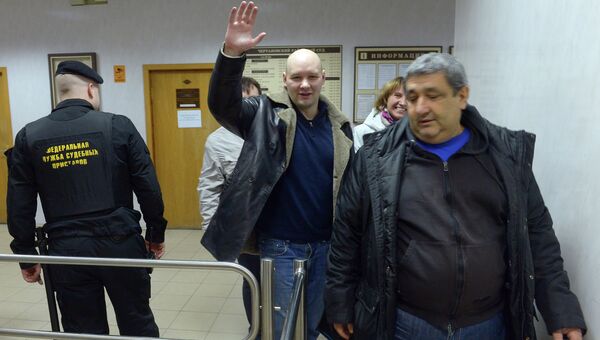 Лидер националистической организации Лига обороны Москвы Даниил Константинов в здании Чертановского суда города Москвы после оглашения приговора Лидер националистической организации Лига обороны Москвы Даниил Константинов в здании Чертановского суда города Москвы после оглашения приговора