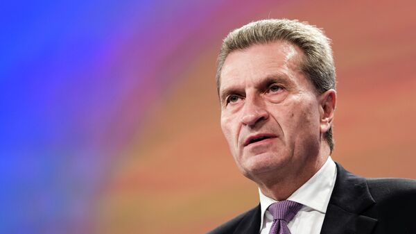 Комиссар ЕС Гюнтер Эттингер Комиссар ЕС Гюнтер Эттингер