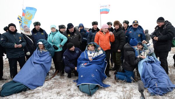 Союз ТМА-13М приземлился в Казахстане Союз ТМА-13М приземлился в Казахстане