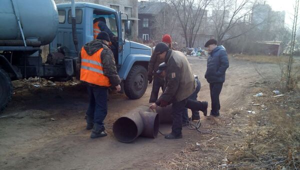 Работы на месте порыва теплотрассы в городе Чита Работы на месте порыва теплотрассы в городе Чита