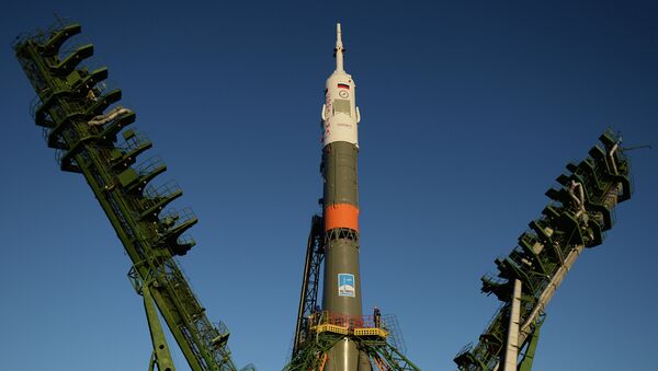 Вывоз космического корабля Союз ТМА-15М на старт, архивное фото Вывоз космического корабля Союз ТМА-15М на старт, архивное фото