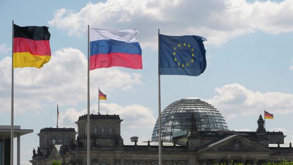 Флаги Германии, России и ЕС Флаги Германии, России и ЕС
