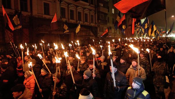 Факельное шествие националистов в Киеве 1 января 2015 года Факельное шествие националистов в Киеве 1 января 2015 года