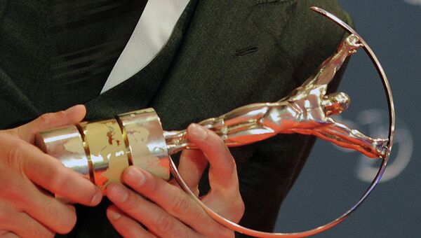Статуэтка спортивной премии Laureus World Sports Awards Статуэтка спортивной премии Laureus World Sports Awards