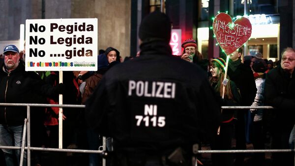 Протестующие против антиисламского движения в Лейпциге. Архивное фото Протестующие против антиисламского движения в Лейпциге. Архивное фото