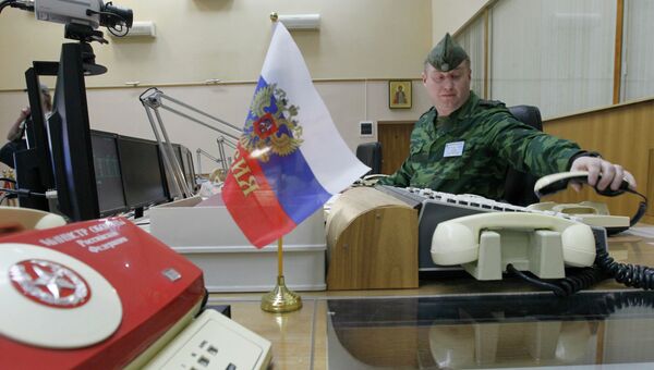 Сотрудник узла связи Системы предупреждения о ракетном нападении Космических войск России. Архивное фото Сотрудник узла связи Системы предупреждения о ракетном нападении Космических войск России. Архивное фото