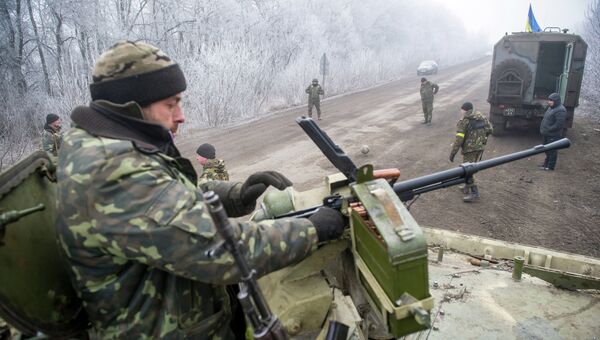 Колонна украинских военнослужащих, архивное фото Колонна украинских военнослужащих, архивное фото