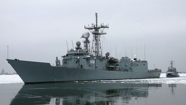 Ракетный фрегат ВМФ Польши. Архивное фото Ракетный фрегат ВМФ Польши. Архивное фото