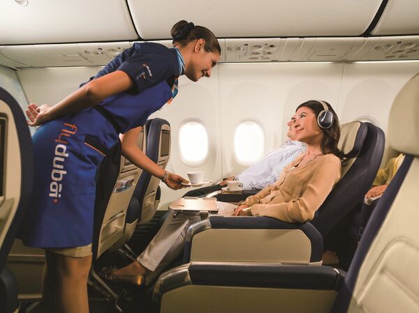 В салоне бизнес-класса авиакомпании flydubai В салоне бизнес-класса авиакомпании flydubai