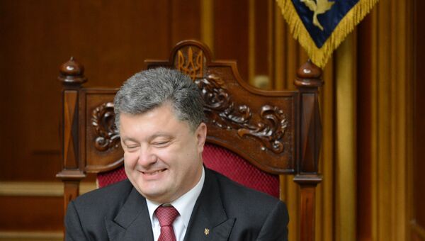 Президент Украины Петр Порошенко на внеочередном заседании Верховной Рады Президент Украины Петр Порошенко на внеочередном заседании Верховной Рады