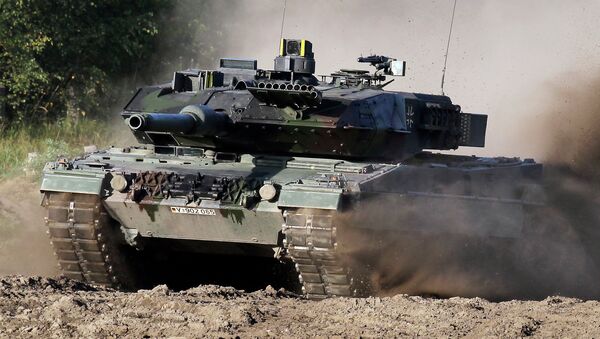 Немецкий военный танк Leopard-2. Архивное фото Немецкий военный танк Leopard-2. Архивное фото