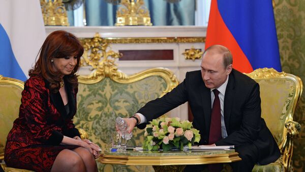 Встреча президента РФ В.Путина с Президентом Аргентины К. Фернандес де Киршнер Встреча президента РФ В.Путина с Президентом Аргентины К. Фернандес де Киршнер