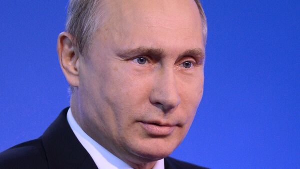 Президент России Владимир Путин выступает на пленарном заседании бизнес-форума Деловой России Президент России Владимир Путин выступает на пленарном заседании бизнес-форума Деловой России