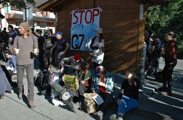 Акция протеста против саммита G-7 в Гармиш-Партенкирхене Акция протеста против саммита G-7 в Гармиш-Партенкирхене