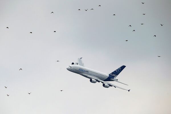 Международный авиакосмический салон Paris Air Show 2015 в Ле-Бурже Международный авиакосмический салон Paris Air Show 2015 в Ле-Бурже