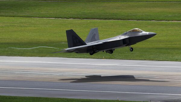 Истребитель ВВС США F-22 Raptor. Архивное фото Истребитель ВВС США F-22 Raptor. Архивное фото