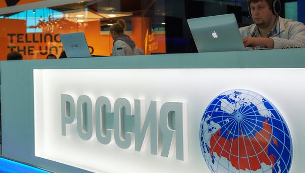Подготовка павильона МИА Россия сегодня перед открытием Петербургского международного экономического форума 2015 Подготовка павильона МИА Россия сегодня перед открытием Петербургского международного экономического форума 2015