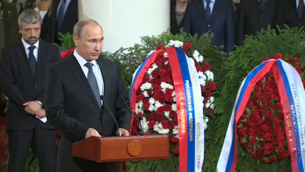 Прощание с экс-премьером РФ Примаковым: оркестр, цветы и почетный караул Прощание с экс-премьером РФ Примаковым: оркестр, цветы и почетный караул